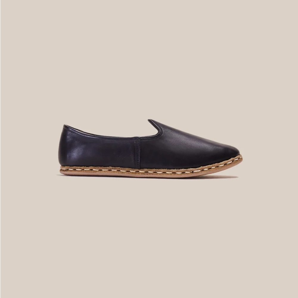 Sabah Shoes Gently Used Handmade Beirut Black Leather Flats Size 39W